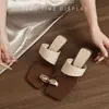 Sandalias romanas vintage de metal estilo francés con tacón grueso para mujer, nuevas sandalias de verano 2026 sin cordones y puntera cuadrada