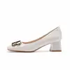 416-3 Zapatos de Mujer Estilo Francés de Charol con Boca Poco Profunda, Tacones Altos de Cuña Gruesa de Punta Cuadrada con Hebilla de Mariposa de Gama Alta, Lujo Ligero