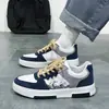 Zapatos de Hombre Verano Nuevos Transpirables Zapatos Blancos de Hombre de Moda Todo Fósforo Zapatos de Tela Suela Gruesa Deportivos Casuales Tenis Zapatos de Moda