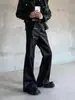 Pantalones casuales punk de cuero PU de alta gama con diseño deconstruido único para hombre, pantalones largos elegantes y modernos de otoño