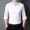 Outono 2026 Nova Camisa Masculina Casual Não Amassa Levemente Elástica Manga Longa Masculina Venda Direta da Fábrica Uma Peça Dropshipping T774