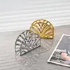 Venta al por mayor del fabricante Nuevo Creativo Portarrollos de Papel de Cocina de Coral Acero Inoxidable Mesa de Comedor Estante Vertical de Almacenamiento para Hotel Restaurantes