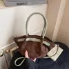 Bolsos de Gamuza de Nicho Súper Populares para Otoño e Invierno para Mujer 2025 Nuevo Bolso Cruzado Versátil Bolso de Mano de Moda Bolso Tote Pequeño