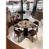 Bancos sob medida para restaurantes temáticos, incluindo bancos de parede, semicirculares e estofados para restaurantes de estilo ocidental, além de mesas e cadeiras comerciais para cafeterias.