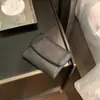 Porta-moedas de Design Exclusivo para Mulheres 2025 Novo Estilo da Moda Versátil Clutch Bolsa Pequena Simples Casual Carteira Curta