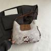 Mochila Nova Moda 2025 Bolsa de Ombro Único Transversal de Grande Capacidade Bolsa Casual Feminina Desenho Animado Letra Bolsa de Bolinho
