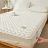 Capa de Cama Acolchoada com Enchimento de Algodão de Xinjiang Amigável à Pele Capa de Colchão Acolchoada Personalizada Capa de Cama Acolchoada Cama