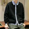 Sudadera con retazos a cuadros de dos piezas falsas Yingao para hombre, chaqueta de hombre de otoño estilo americano holgada, cárdigan personalizado de universidad
