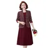 Conjunto de dos piezas de vestido y blazer de otoño y primavera para mamá, ropa de moda para mujeres de mediana edad y mayores, conjunto de vestido para banquete de boda