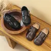 Zapatos de Cuero Brogue para Niñas Impermeables Mocasines de Estilo Británico para Niños Transpirables Nuevos Zapatos Infantiles Primavera y Otoño 2026