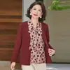 Camisa de Otoño 2025 Camiseta Top Elegante Atuendo de Mamá Falso Dos Piezas Adelgazante Blusa para Mujeres de Mediana Edad Capa Base Mujer