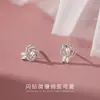 Pendientes de Botón de Perla y Camelia Frescos y Elegantes para Mujer, Diseño de Nicho Moderno y Artístico con un Toque de Lujo, Pendientes Exquisitos y Versátiles