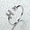 Anillo con Letra de Oro Rosa Nuevo de Amazon Transfronterizo Anillo Abierto con Diamante Blanco Joyería de Mano Anillo Único Personalizado Venta al por Mayor