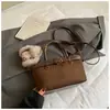 Bolso Retro de Nicho Coreano para Mujer Otoño e Invierno 2025 Nuevo Bolso de Hombro Cruzado de Moda Bolso de Viaje de Alta Gama