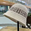 Sombrero de Pescador Tejido Jacquard Estilo Japonés para Mujer, Sombrero Versátil con Protección para las Orejas, Sombrero Tipo Cubo de Aspecto Natural Adelgazante, Sombrero Cloche Cálido para Otoño e Invierno
