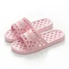 Pantuflas de baño con fugas y agujeros en las suelas para bañarse, antideslizantes para hombres, sin acumulación de agua, sandalias de baño de color sólido con agujeros para uso de invitados