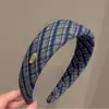 Diadema de Cuadros Estilo Preppy de Principios de Otoño 2025 Nueva Diadema Retro para la Parte Alta de la Cabeza para Salir Pinza de Pelo Diaria