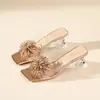 Sapatos de Salto Alto Stiletto Bico Fino com Flor de Strass Estilo Francês para Mulheres, Novo Modelo de Verão, Sandálias Abertas Atrás Confortáveis, Sapatos Fechados