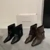 Botines retro estilo francés con tacón oculto, nueva colección otoño 2026 para mujer, con hebilla de cinturón y diseño estilo western, con detalles plisados y de caña apilada