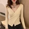 Suéter de punto cruzado de manga larga otoño e invierno 2023 Nuevo top de manga larga estilo coreano Suéter básico de cuello en V ajustado para mujer