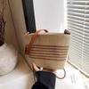 Bolso Pequeño para Mujer 2025 Nueva Moda Casual Bolso de Hombro Cruzado de Alta Gama Bolso de Cubo de Paja Elegante para Mujer