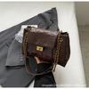 Bolsa Retrô Estilosa de Grande Capacidade Feminina 2024 Outono e Inverno Nova Chegada Bolsa de Ombro Axilar Moda Corrente Comutadora Transversal