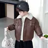 Roupas de Inverno para Meninos Jaqueta de Couro com Pelúcia Estilo Coreano Crianças Bonitas Estilo Moderno Jaqueta Engrossada para Bebês e Crianças Pequenas Roupas de Motociclista Bonitas e Descoladas