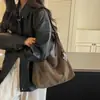 Nueva colección Otoño/Invierno 2026: Bolsos de hombro casuales, retro y de diseño único para mujer, con un estilo moderno y relajado, perfectos como bolsa de mano