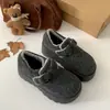 Sapatos casuais e confortáveis de algodão versáteis estilo retrô para mulheres, novos sapatos de algodão quentes da moda com bico redondo para mulheres para outono e inverno 2026