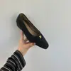 Sapatos Mary Jane de fundo plano forrados com fleece Doudou sapatos únicos femininos 2025 novo outono e inverno versáteis para usar por cima sapatos de pelo