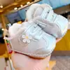 Zapatos para bebé suela suave antideslizantes invierno con felpa engrosada para principiantes niña bebé 0-1 año zapatos para caminar cálidos