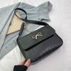 Bolsa pequena quadrada feminina, nova moda 2025, bolsa de ombro com laço texturizado, elegante, cor sólida, linda, simples, bolsa transversal