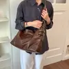 Bolsa vintage de grande capacidade para outono e inverno para mulheres, nova bolsa de ombro transversal de moda 2026 para o dia a dia, bolsa tote de estilo descontraído