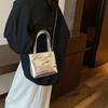 Bolso Pequeño Portátil Simple y de Moda para Mujer Estilo Coreano Nicho Casual Bolso Cuadrado Pequeño Verano 2023 Textura de Alta Calidad Bolso de Hombro