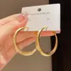 Pendientes de Aro Minimalistas de Metal Cepillado, Estilo Europeo y Americano, Personalizados, Diseño Versátil y Elegante, Pendientes de Aro Estilo Cool al por Mayor