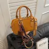 Bolsa de Ombro Único, de Mão, Transversal, Camurça, Elegante, Retrô, Simples, de Alta Qualidade, para Mulheres, Outono Inverno 2026, Nova Chegada, Nicho, para o Dia a Dia
