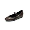 Sapatos de vovó quadrados com aumento de 5 cm de altura, de tira única, sola macia para mulheres, novo estilo retrô outono 2026, sapatilhas quentes com forro de fleece