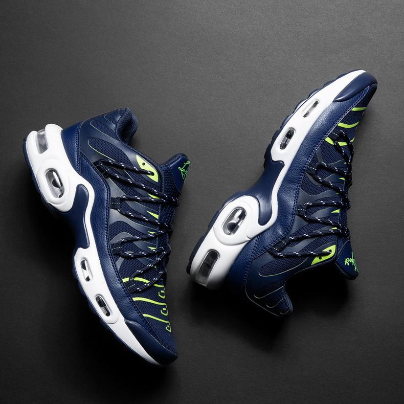 男鞋大码飞织运动鞋透气