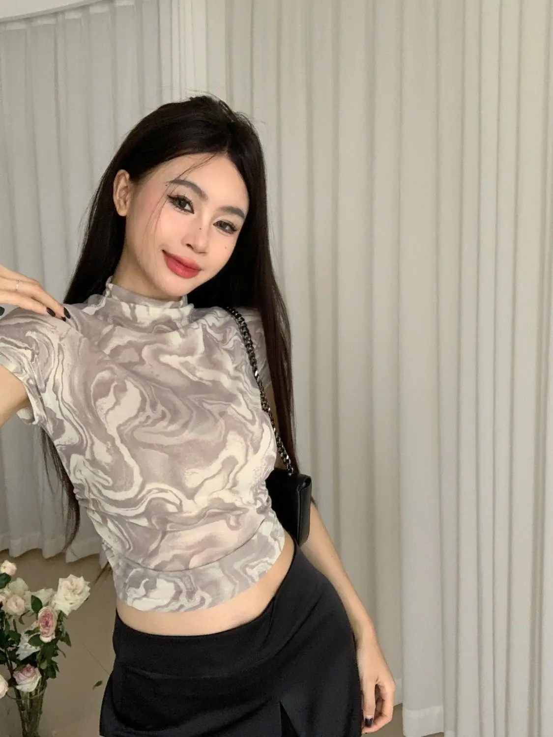 复制_欧美修身性感短款露脐短袖T恤女夏美式辣妹.jpg