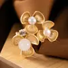 Broche de flor de pérola em prata S925 com incrustação de jade branco Hetian, broche 3D dourado, joia de estilo antigo, feminino, estilo antigo