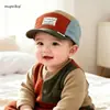 Chapéu de Pato para Bebê Outono e Inverno Estilo Coreano Meninos Meninas Bebês Crianças Pequenas Bloco de Cores Aba Macia Dobrável Boné de Basebol Veludo Cotelê Quente