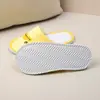 Pantuflas Desechables para Niños, Hotel de Alta Gama B&B Patrón de Dibujos Animados para Niños Pantuflas de Algodón Perlado y Vellón de Coral