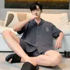 Pijama para Hombre de Algodón Puro Estilo Nuevo, Shorts de Manga Corta, Cárdigan de Solapa Otoñal Simple y Casual, Se Puede Usar Afuera, Conjunto para Estar en Casa