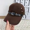 Boné de beisebol estilo coreano com tachas e pentagrama, unissex, boné de aba curva que afina o rosto, chapéu de sol versátil da nova moda de outono