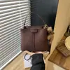 Bolsa de mão feminina de alta qualidade 2026 nova tendência moda versátil bolsa tote casual para o dia a dia ombro transversal moda