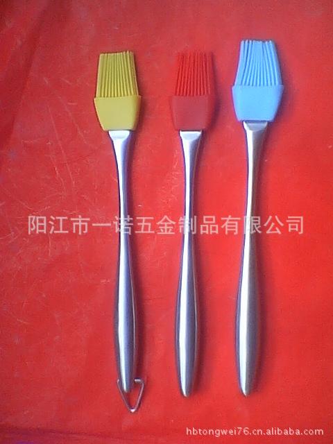 P-097-3不锈钢空心柄硅胶刷