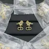Nova Coleção Dior/Dior Versão de Luxo Brincos Finamente Trabalhados Nariz de Porco Cd para Mulheres com Logo Escrito Atacado