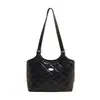 Bolsa de Axila Coreana de Nicho para Mulheres, Nova Bolsa Tote Acolchoada da Moda 2026, Bolsa Versátil de Grande Capacidade para o Dia a Dia
