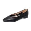 Muito macio simples estilo frio elegante pequeno dedo quadrado sapatos de leite de couro completo 2021 Outono Novos sapatos de salto baixo de couro para mulheres