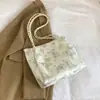 2026 Nuevo Diseño de Moda Bolso Tote de Hombro Único Elegante Estampado Vintage de Color Contrastante Mariposa Texturizado Debajo del Brazo